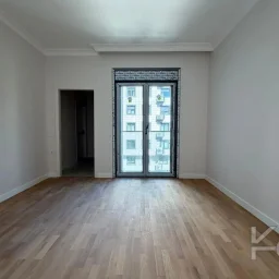 Lacivert Cadde Suadiye Şaşkınbakkal Sahil'de Balkonlu Satılık Daire 72m² Net 2+1 A Plus