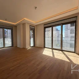 Lacivert Cadde Suadiye Şaşkınbakkal Sahil'de Balkonlu Satılık Daire 72m² Net 2+1 A Plus