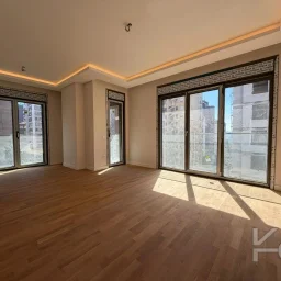 Lacivert Cadde Suadiye Şaşkınbakkal Sahil'de Balkonlu Satılık Daire 72m² Net 2+1 A Plus