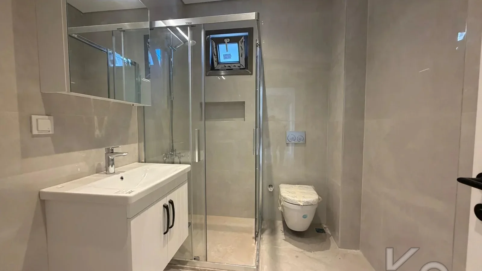 Lacivert Cadde Suadiye Şaşkınbakkal Sahil'de Balkonlu Satılık Daire 72m² Net 2+1 A Plus