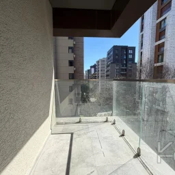Lacivert Cadde Suadiye Şaşkınbakkal Sahil'de Balkonlu Satılık Daire 72m² Net 2+1 A Plus