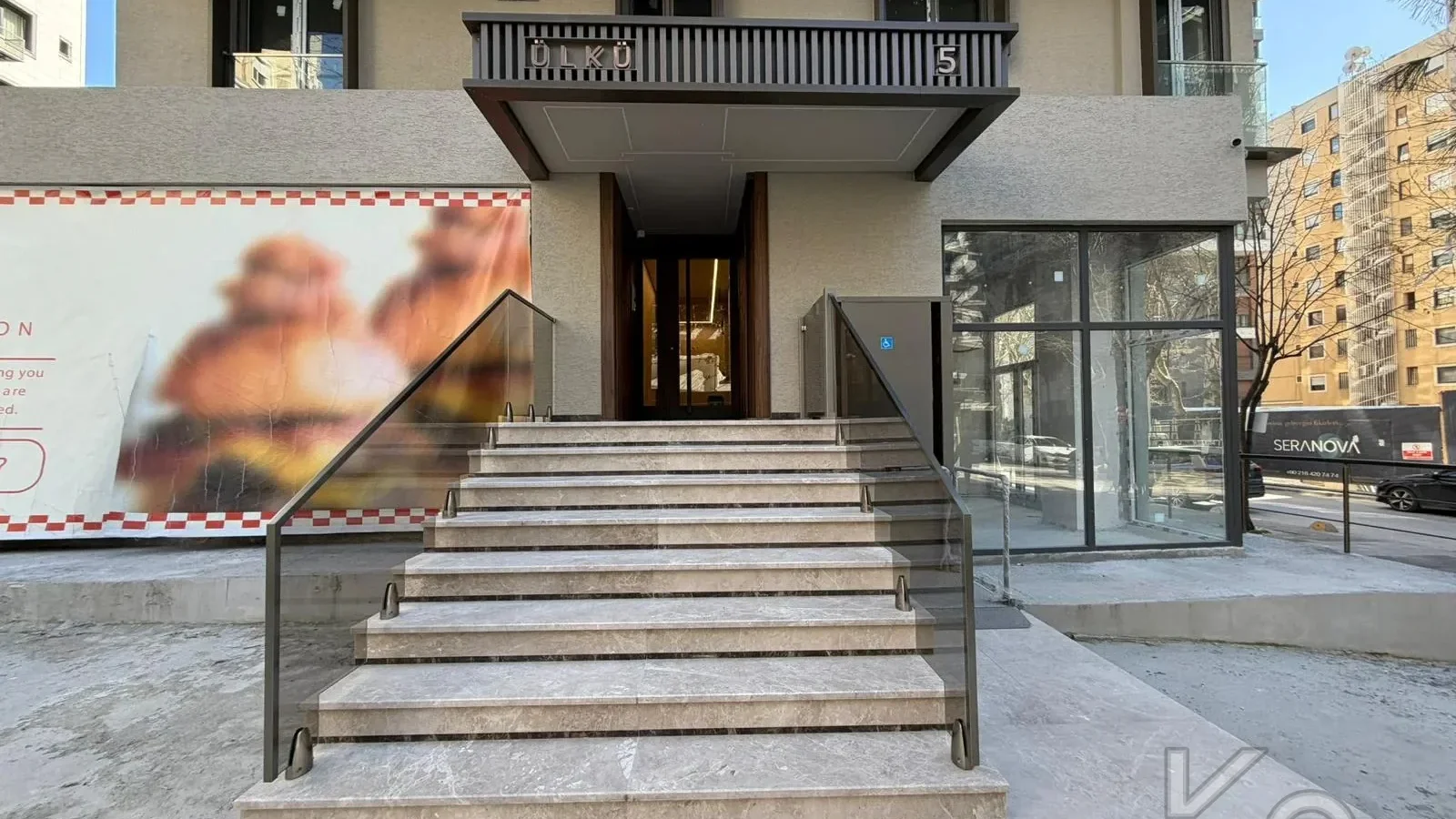 Lacivert Cadde Suadiye Şaşkınbakkal Sahil'de Balkonlu Satılık Daire 72m² Net 2+1 A Plus