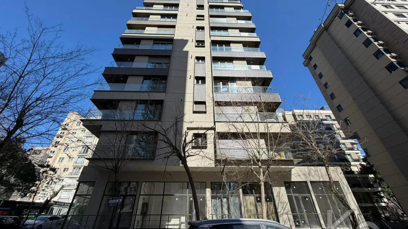 Lacivert Cadde Suadiye Şaşkınbakkal Sahil'de Balkonlu Satılık Daire 72m² Net 2+1 A Plus