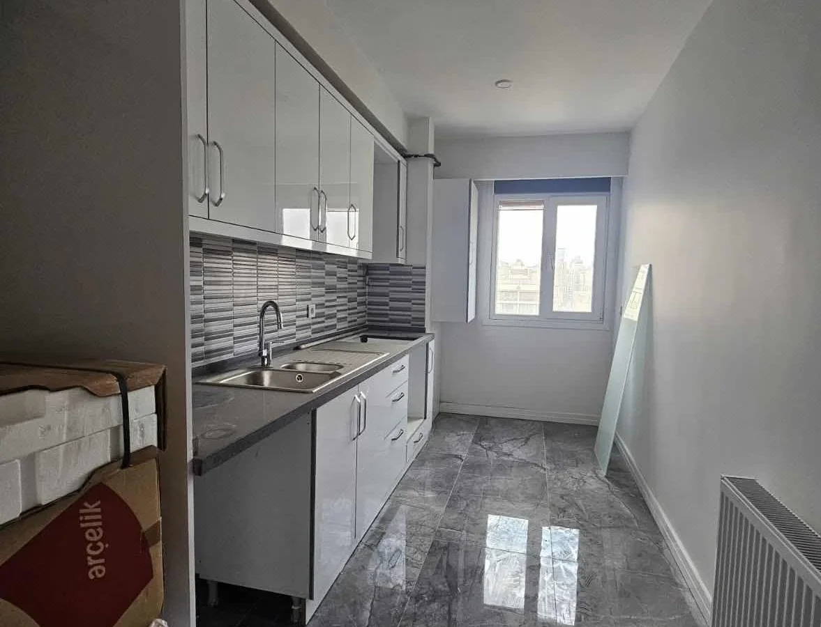 Sağlam'dan Feneryolu'nda 125 M2 3+1 Sıfır Geniş Satılık Daire!!!