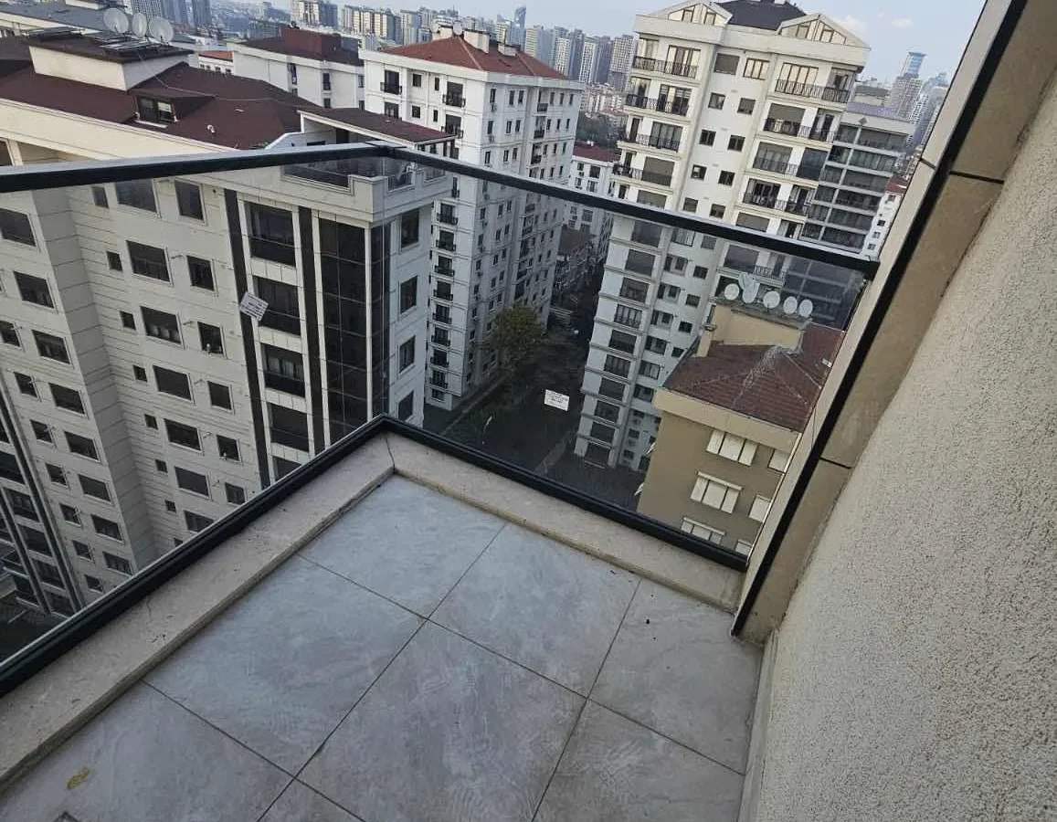Sağlam'dan Feneryolu'nda 125 M2 3+1 Sıfır Geniş Satılık Daire!!!