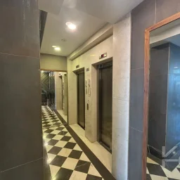 Laci̇vert Cadde Bostancı Sahi̇l Ebeveynli̇ Balkonlu 2018 Yapımı 110m²