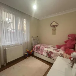 Sağlam'dan Göztepede Hastane Yakını 2+1 Kullanışlı Satılık Daire