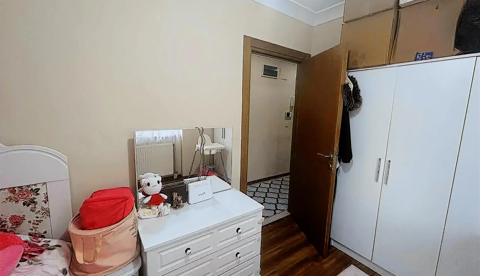 Sağlam'dan Göztepede Hastane Yakını 2+1 Kullanışlı Satılık Daire