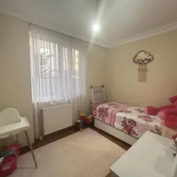 Sağlam'dan Göztepede Hastane Yakını 2+1 Kullanışlı Satılık Daire