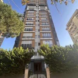 Sağlam'dan Göztepede Hastane Yakını 2+1 Kullanışlı Satılık Daire