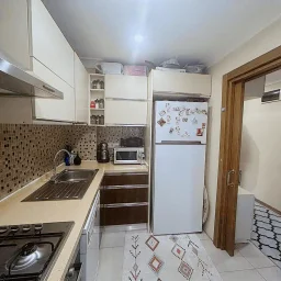 Sağlam'dan Göztepede Hastane Yakını 2+1 Kullanışlı Satılık Daire