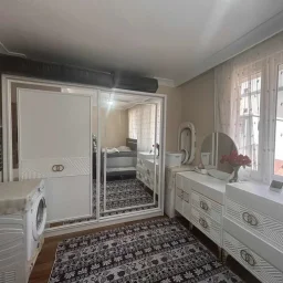 Sağlam'dan Göztepede Hastane Yakını 2+1 Kullanışlı Satılık Daire