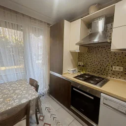 Sağlam'dan Göztepede Hastane Yakını 2+1 Kullanışlı Satılık Daire