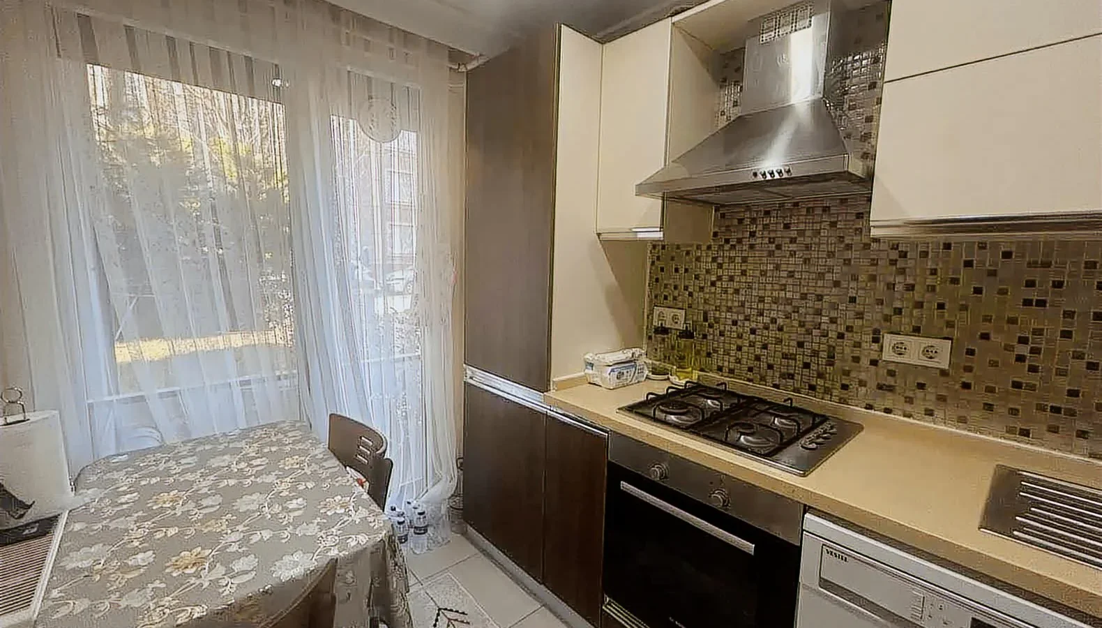 Sağlam'dan Göztepede Hastane Yakını 2+1 Kullanışlı Satılık Daire