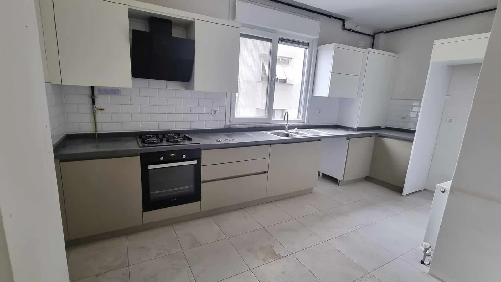 Sağlam'dan Erenköy Bahariyeli Sk Geniş 125m2 Net Satılık Daire