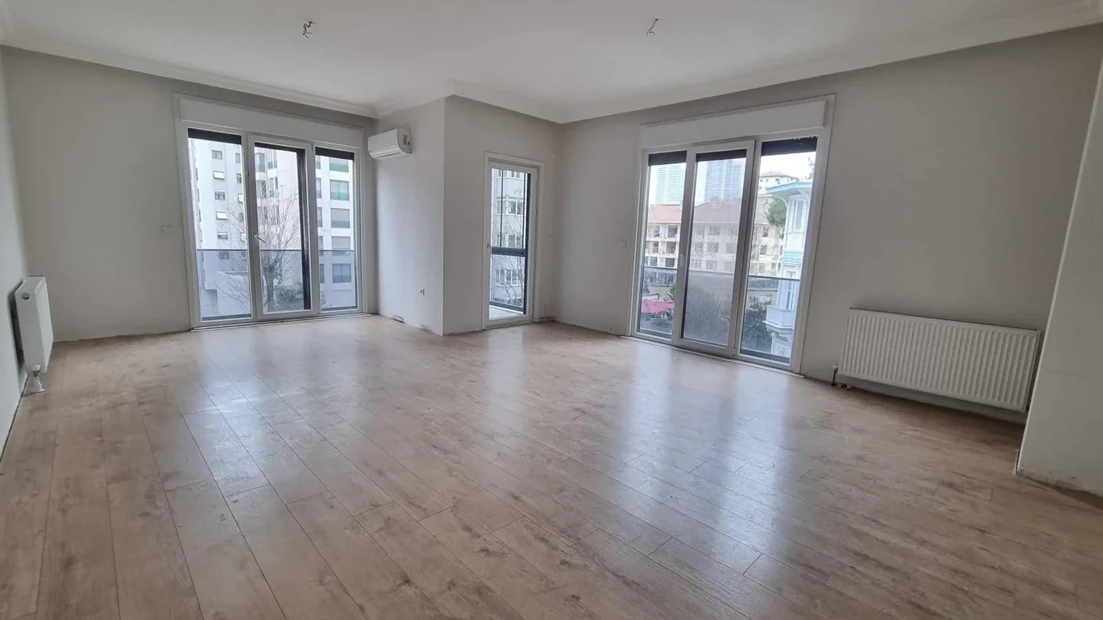 Sağlam'dan Erenköy Bahariyeli Sk Geniş 125m2 Net Satılık Daire