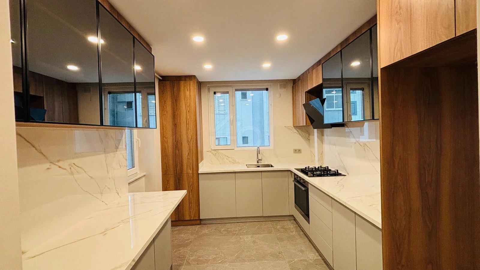 Academy Suadiye Bağdat Caddesi Yakını Yeni 3+1 90 M2 Net