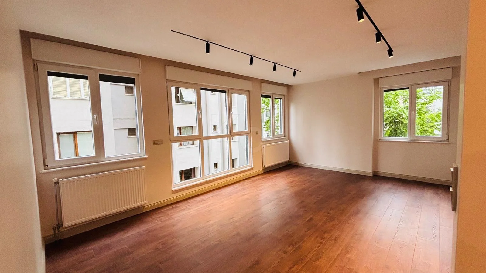 Academy Suadiye Bağdat Caddesi Yakını Yeni 3+1 90 M2 Net