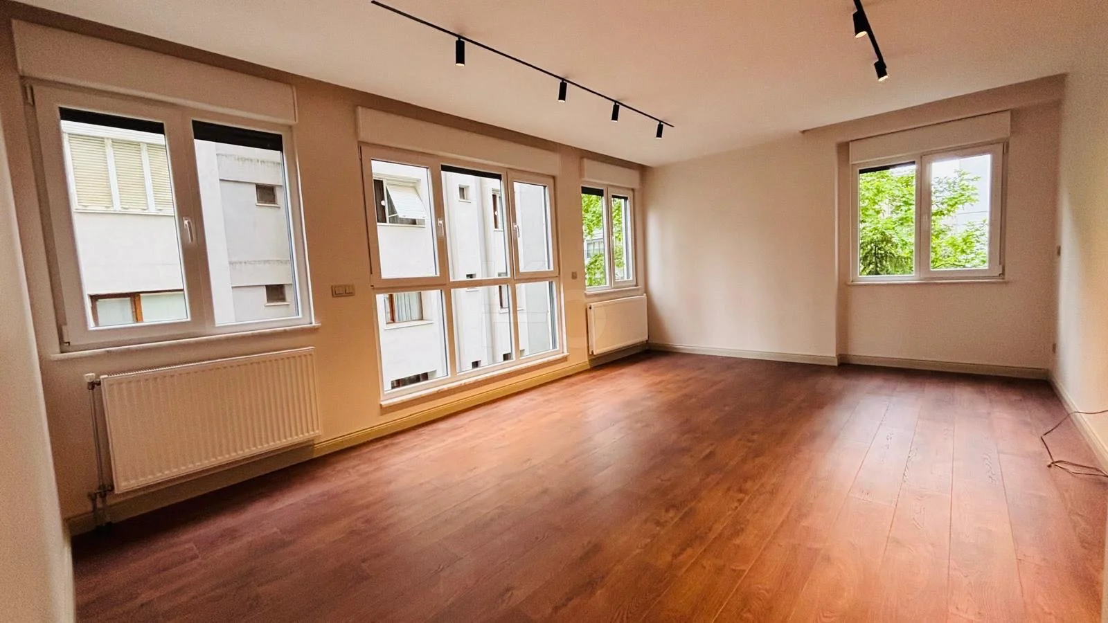 Academy Suadiye Bağdat Caddesi Yakını Yeni 3+1 90 M2 Net