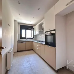 Lacivert Cadde Erenköy'de Butik Binada Kombili Ebeveyn Ban.85 M² 3+1