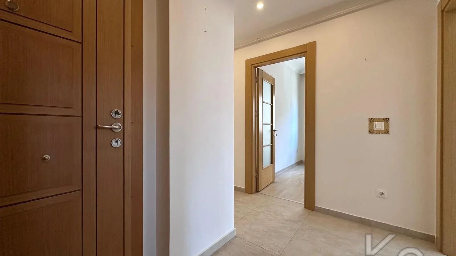 Lacivert Cadde Erenköy'de Butik Binada Kombili Ebeveyn Ban.85 M² 3+1