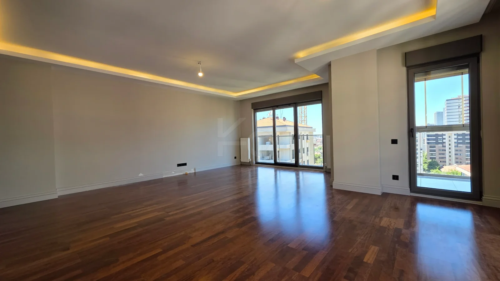 Academy Erenköy Ethemefendi Caddesi Üzeri Sıfır Bina 175m2 Balkonlu 4+1