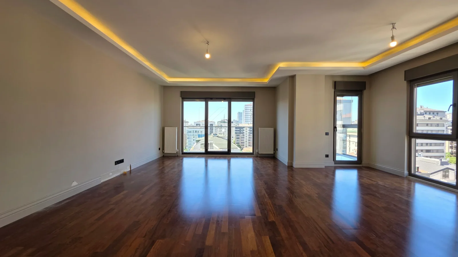 Academy Erenköy Ethemefendi Caddesi Üzeri Sıfır Bina 175m2 Balkonlu 4+1