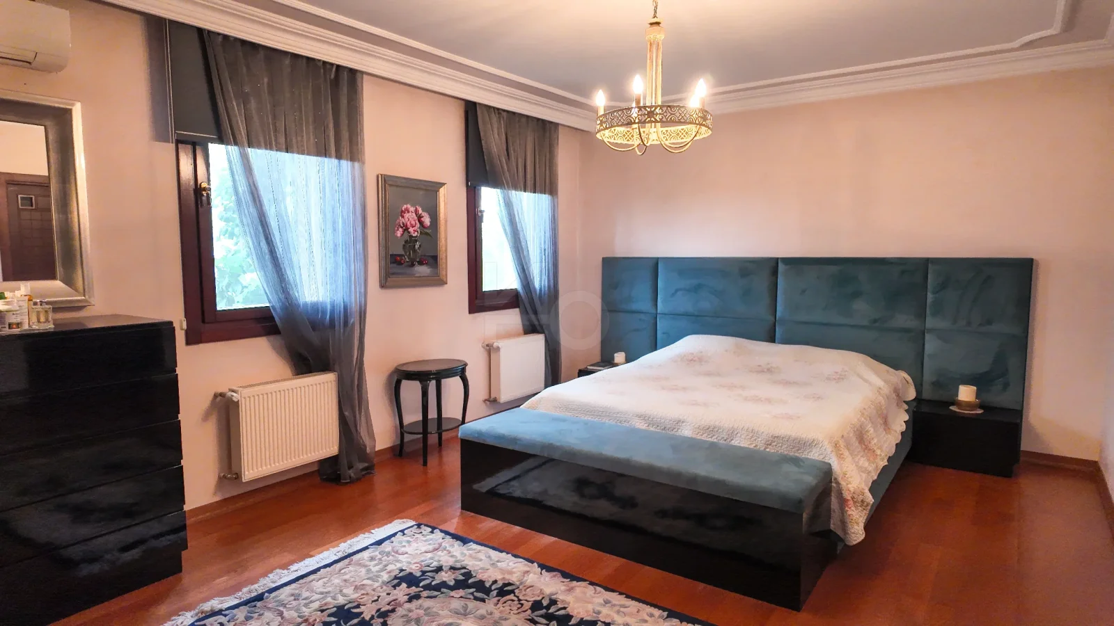 Sarıyer Zekeriyaköy'de Prestijli Sitede 4+1 Satılık Daire