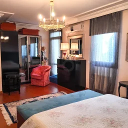 Sarıyer Zekeriyaköy'de Prestijli Sitede 4+1 Satılık Daire