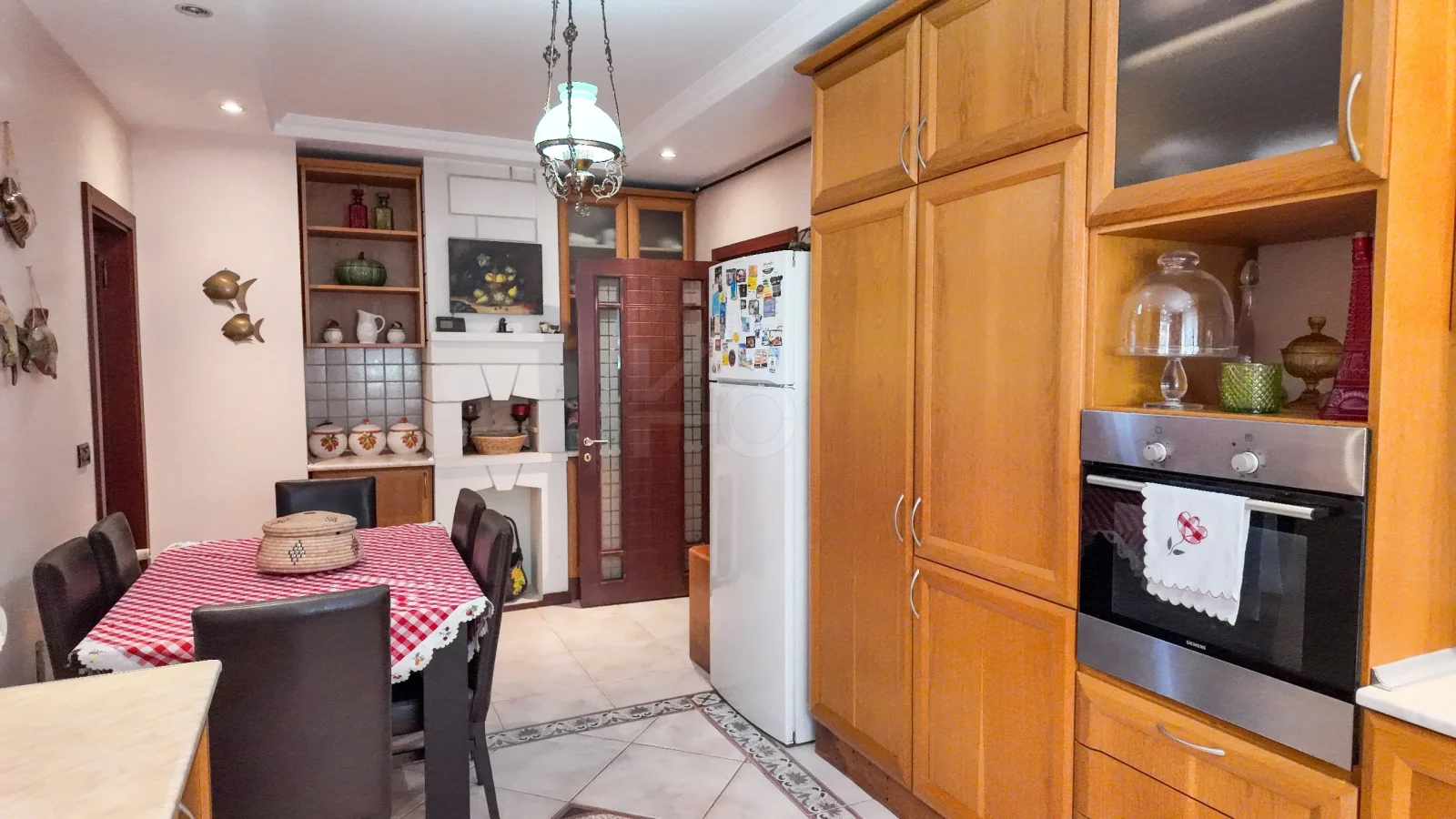 Sarıyer Zekeriyaköy'de Prestijli Sitede 4+1 Satılık Daire