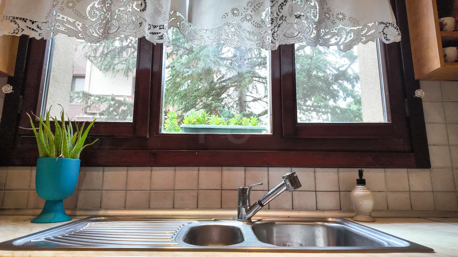 Sarıyer Zekeriyaköy'de Prestijli Sitede 4+1 Satılık Daire