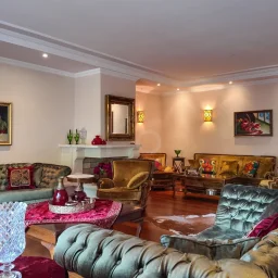 Sarıyer Zekeriyaköy'de Prestijli Sitede 4+1 Satılık Daire