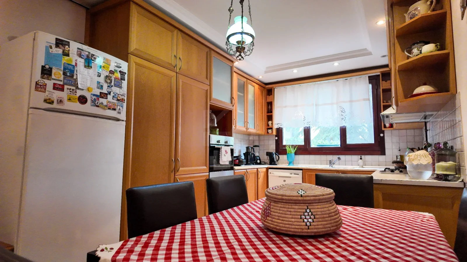 Sarıyer Zekeriyaköy'de Prestijli Sitede 4+1 Satılık Daire