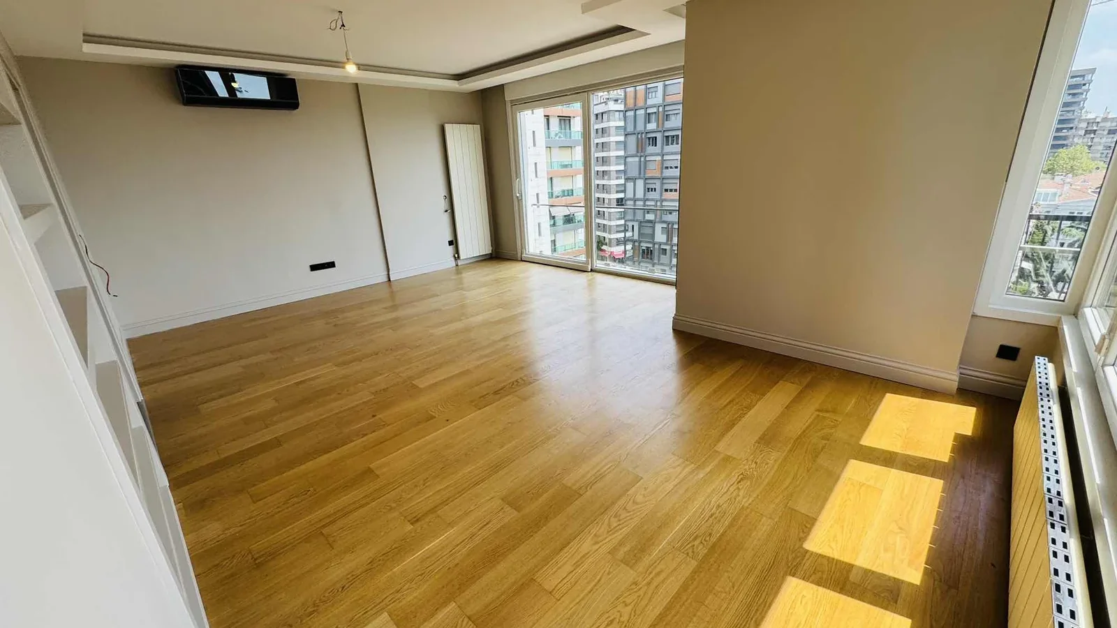 Dalyan Sahil'de Deniz Manzaralı 3+1 Ebeveynli Satılık Daire