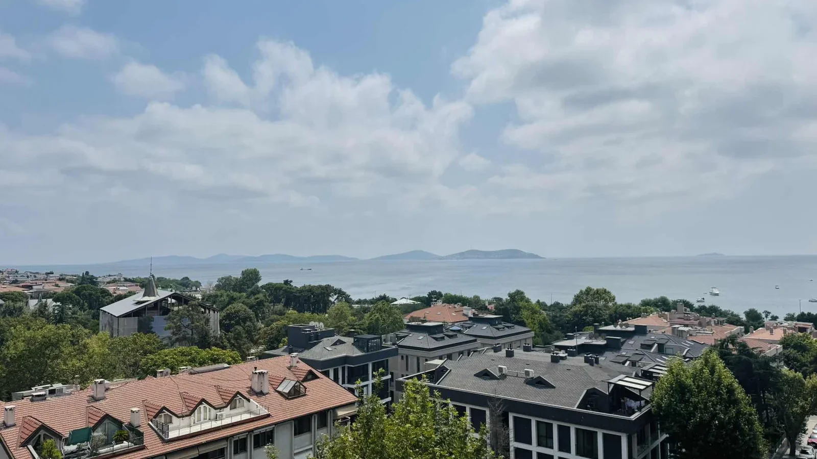 Dalyan Sahil'de Deniz Manzaralı 3+1 Ebeveynli Satılık Daire
