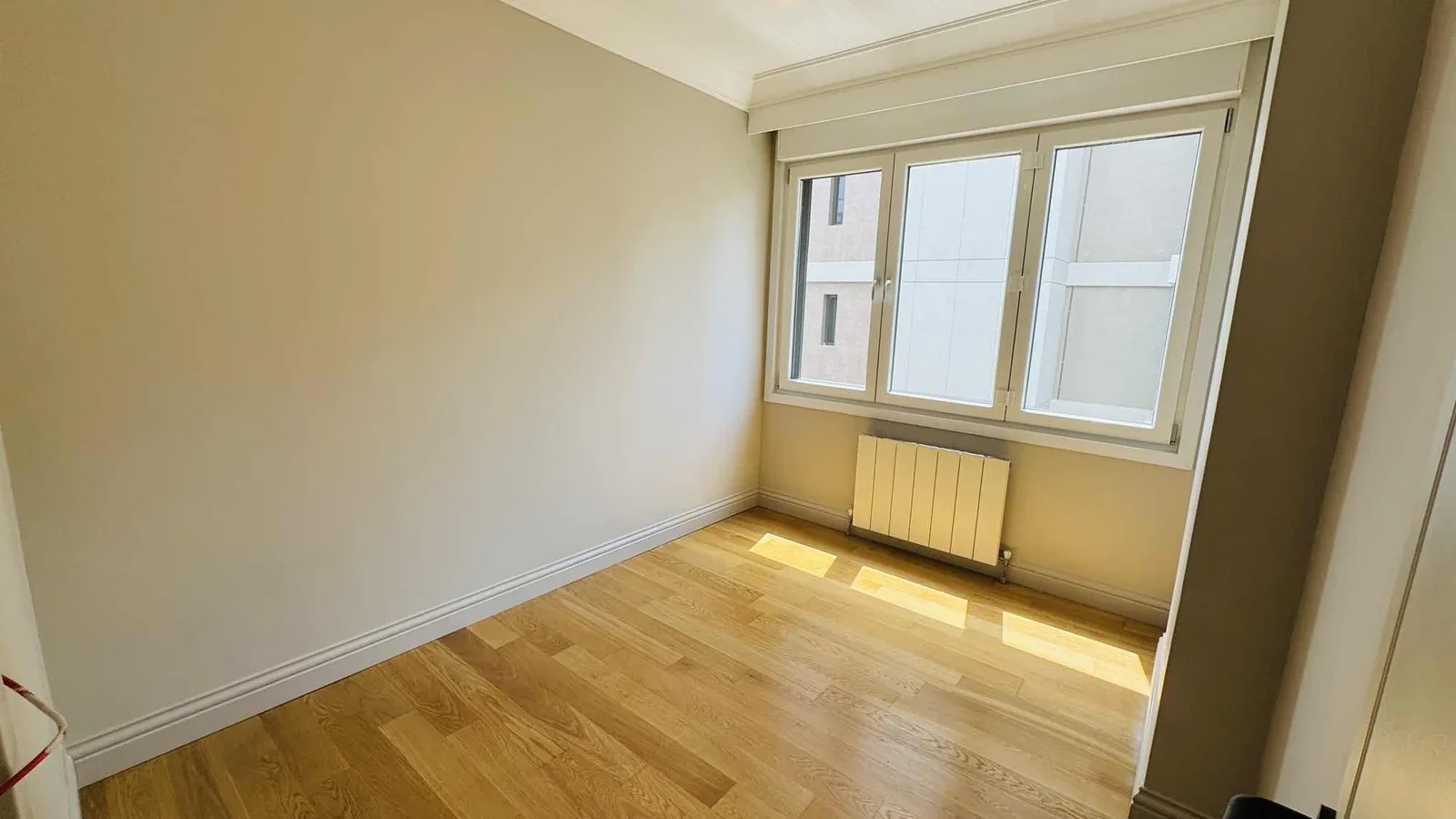 Dalyan Sahil'de Deniz Manzaralı 3+1 Ebeveynli Satılık Daire