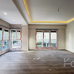 Academy Göztepe Bağdat Caddesi̇ne 10dk 80m2 Net 2 Oda 1 Salon Sifir Bi̇na