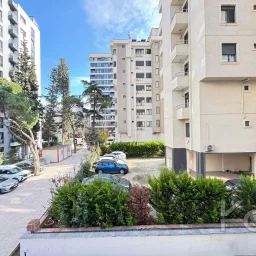 Academy Göztepe Bağdat Caddesi̇ne 10dk 80m2 Net 2 Oda 1 Salon Sifir Bi̇na