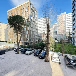 Academy Göztepe Bağdat Caddesi̇ne 10dk 80m2 Net 2 Oda 1 Salon Sifir Bi̇na