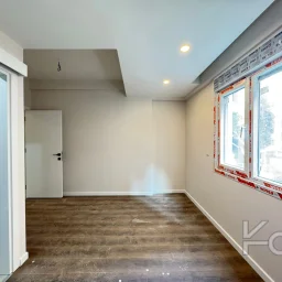 Academy Göztepe Bağdat Caddesi̇ne 10dk 80m2 Net 2 Oda 1 Salon Sifir Bi̇na