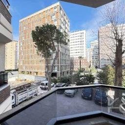 Academy Göztepe Bağdat Caddesi̇ne 10dk 80m2 Net 2 Oda 1 Salon Sifir Bi̇na