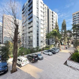 Academy Göztepe Bağdat Caddesi̇ne 10dk 80m2 Net 2 Oda 1 Salon Sifir Bi̇na
