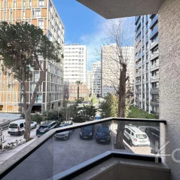 Academy Göztepe Bağdat Caddesi̇ne 10dk 80m2 Net 2 Oda 1 Salon Sifir Bi̇na