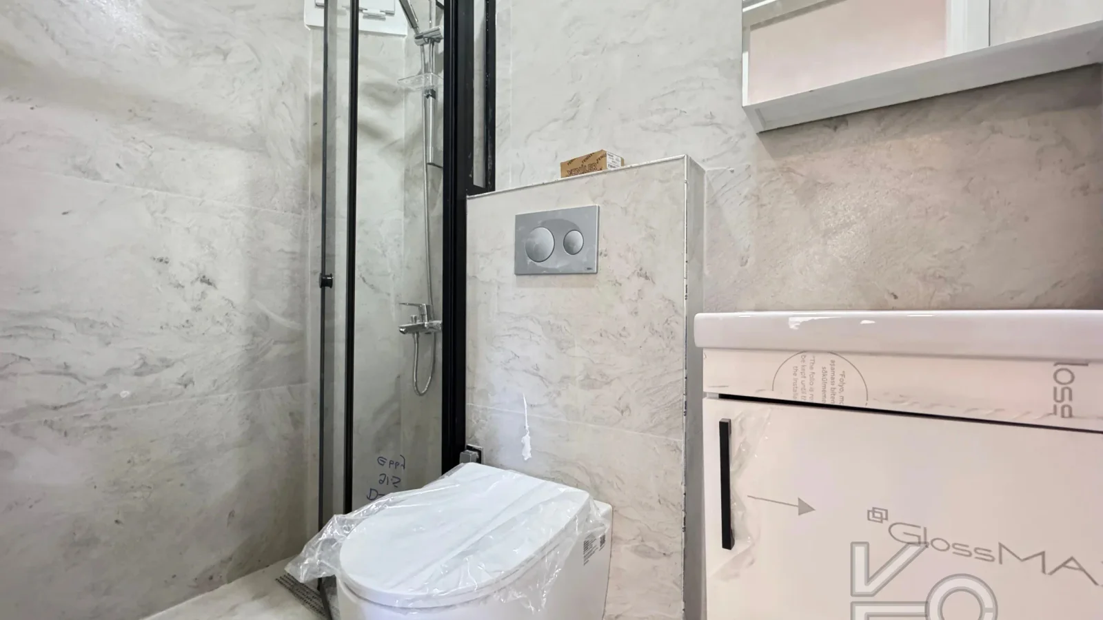 Academy Göztepe Bağdat Caddesi̇ne 10dk 80m2 Net 2 Oda 1 Salon Sifir Bi̇na
