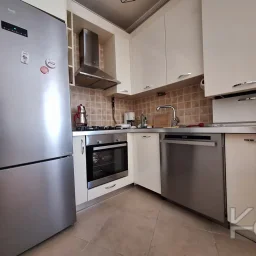 Laci̇vertcadde Göztepe Bağdat Cd.yakini̇ 55m² Net 1+1