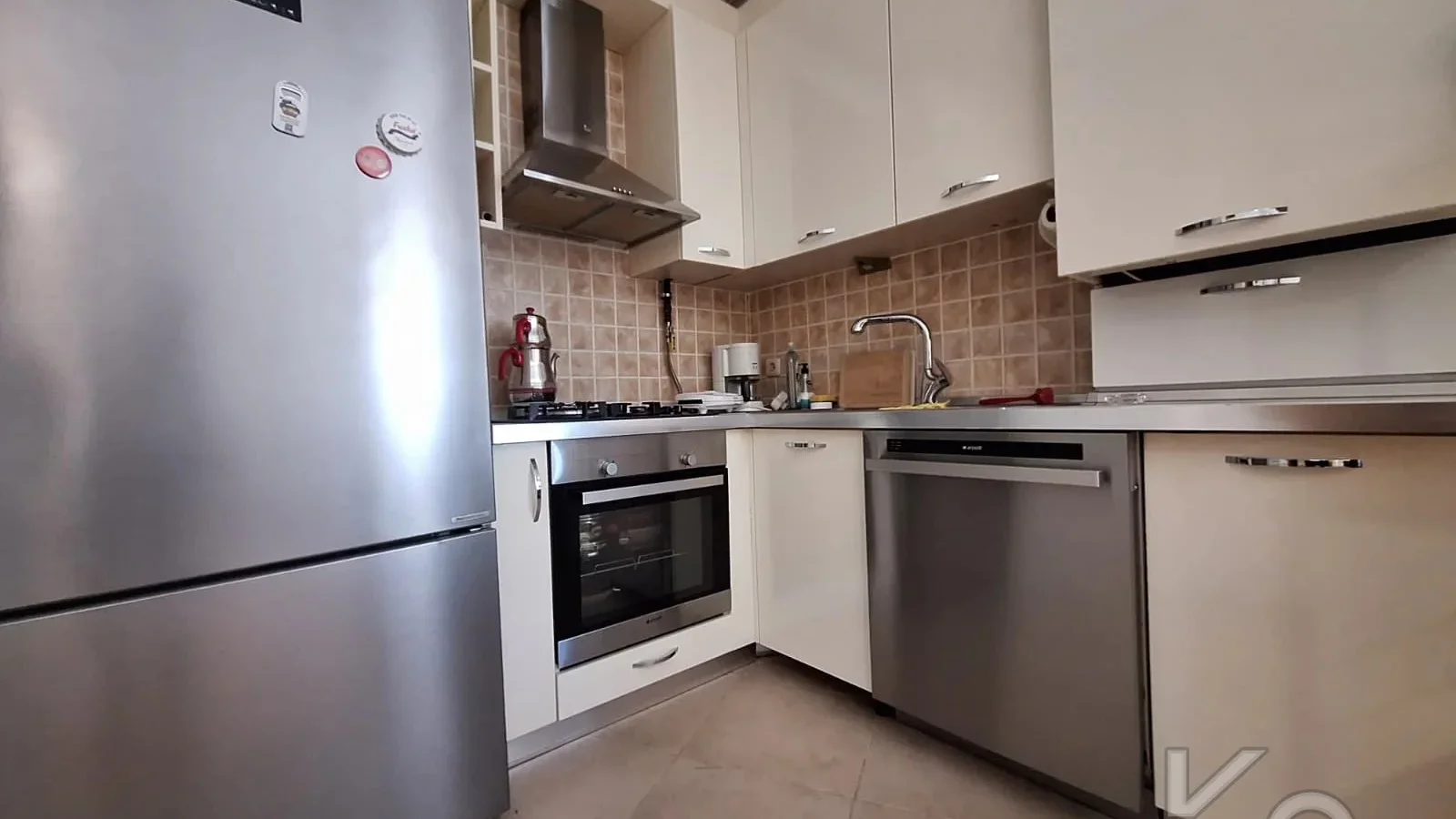 Laci̇vertcadde Göztepe Bağdat Cd.yakini̇ 55m² Net 1+1