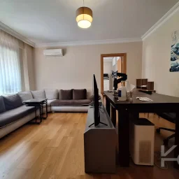 Laci̇vertcadde Göztepe Bağdat Cd.yakini̇ 55m² Net 1+1