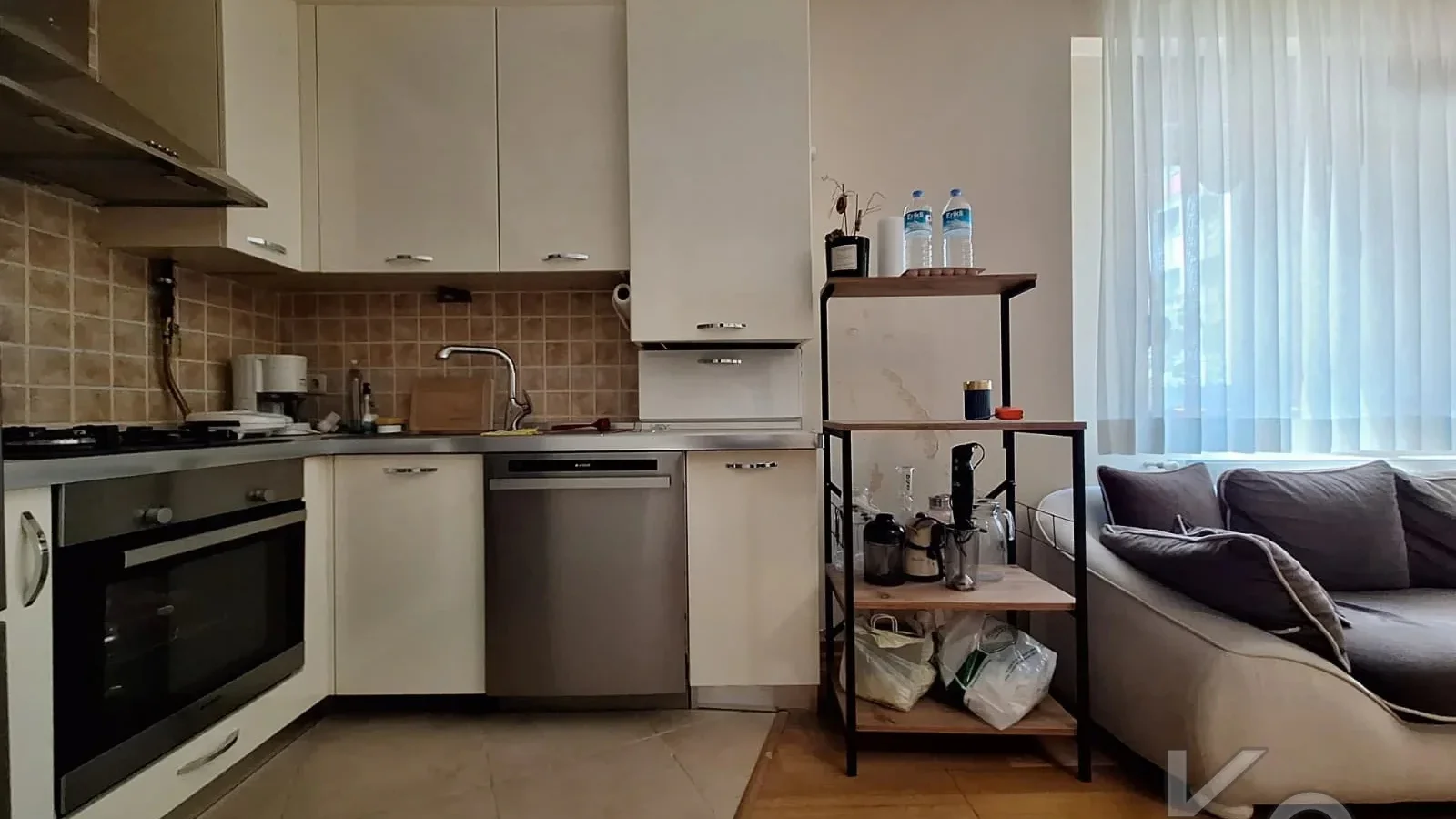 Laci̇vertcadde Göztepe Bağdat Cd.yakini̇ 55m² Net 1+1