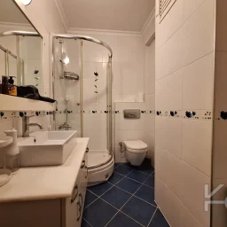 Laci̇vertcadde Göztepe Bağdat Cd.yakini̇ 55m² Net 1+1