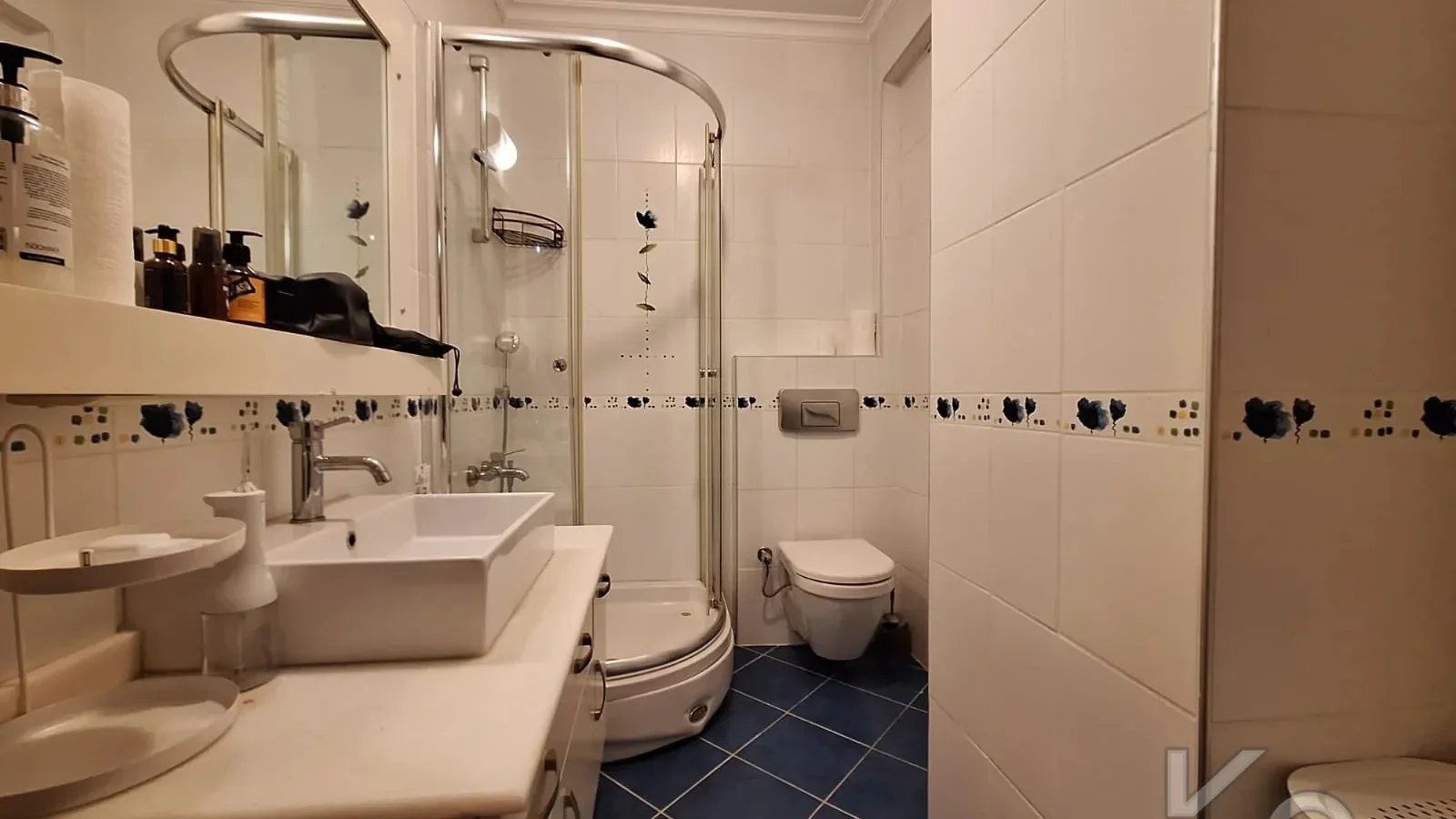 Laci̇vertcadde Göztepe Bağdat Cd.yakini̇ 55m² Net 1+1